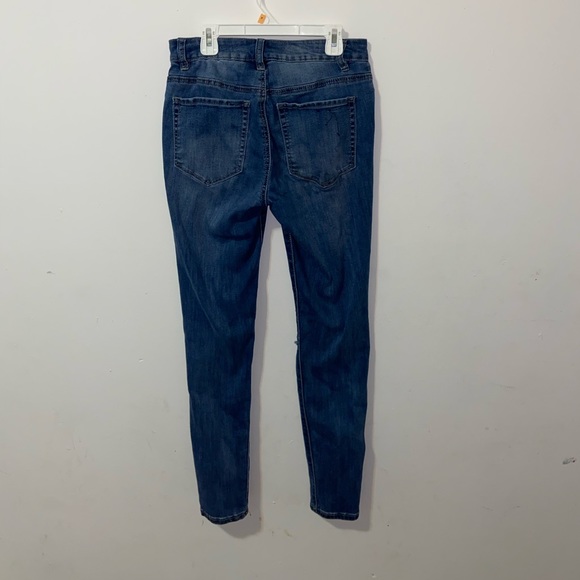 Ardene Miami ripped Jeans - Picture 2 of 3